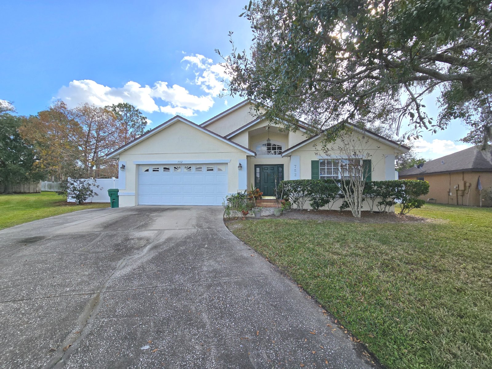 Winter Garden - 4 Bedrooms, 3 Bathrooms – $2,995.00 property image