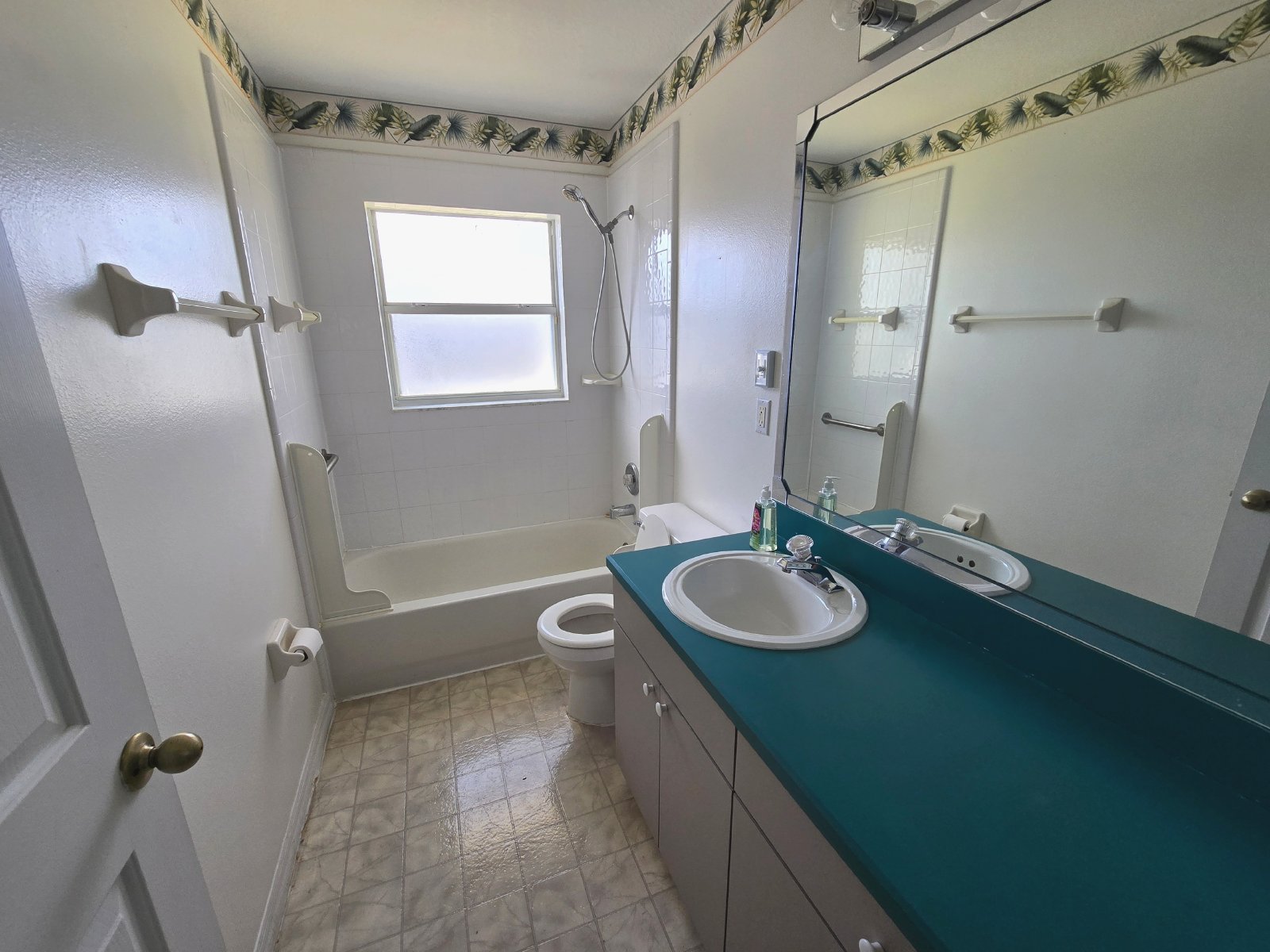 Winter Garden - 4 Bedrooms, 3 Bathrooms – $2,995.00 property image