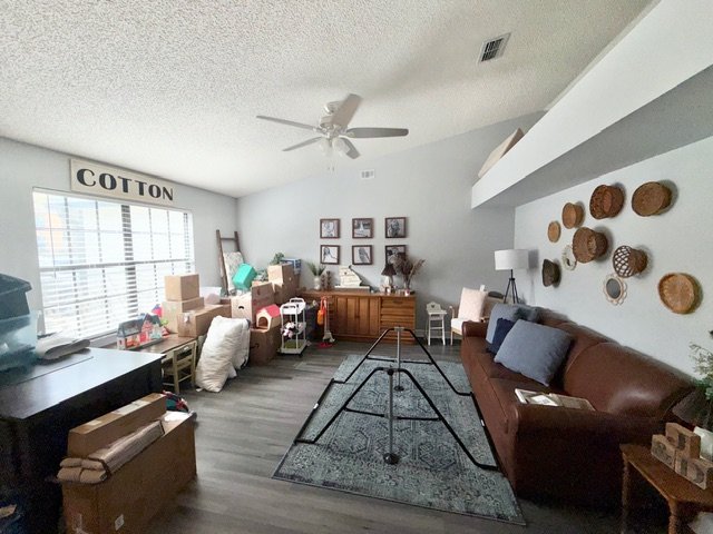 Deltona - 3 Bedroom, 2 Bathroom - POOL HOME - $2,750.00 property image