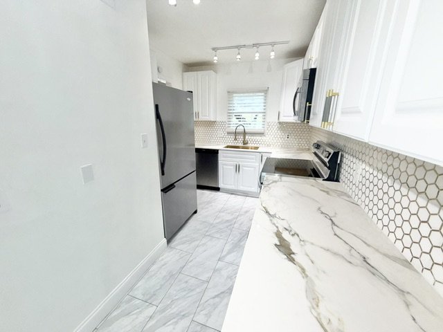 Apopka - 2 Bedroom, 2.5 Bathroom - $1,795.00 property image