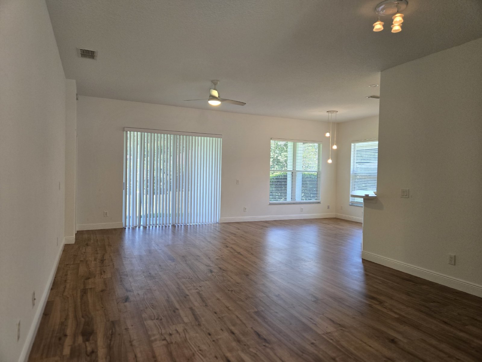 Lake Mary - 3 Bedrooms, 2 Bathrooms - $3,095.00 property image