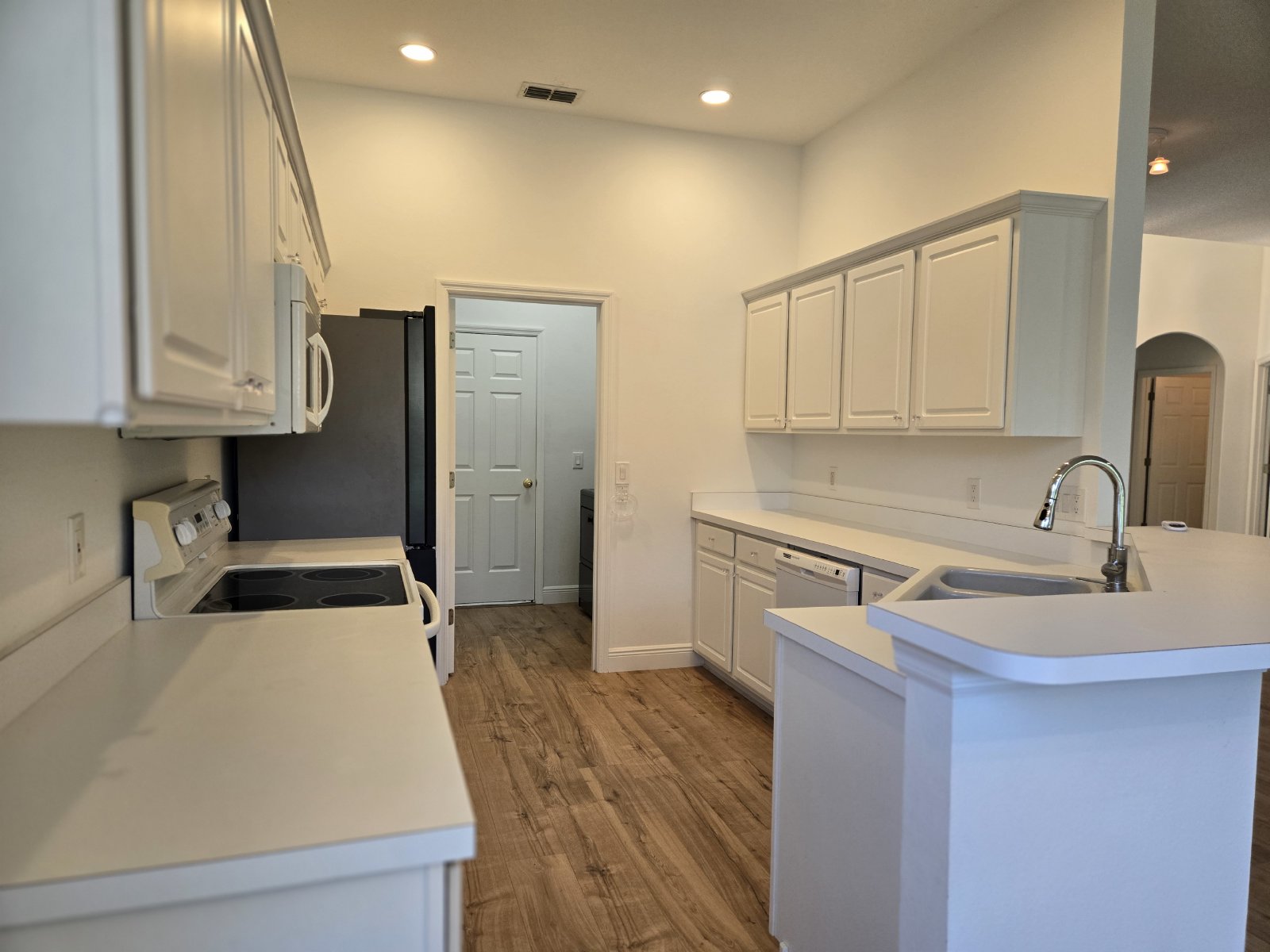 Lake Mary - 3 Bedrooms, 2 Bathrooms - $3,095.00 property image