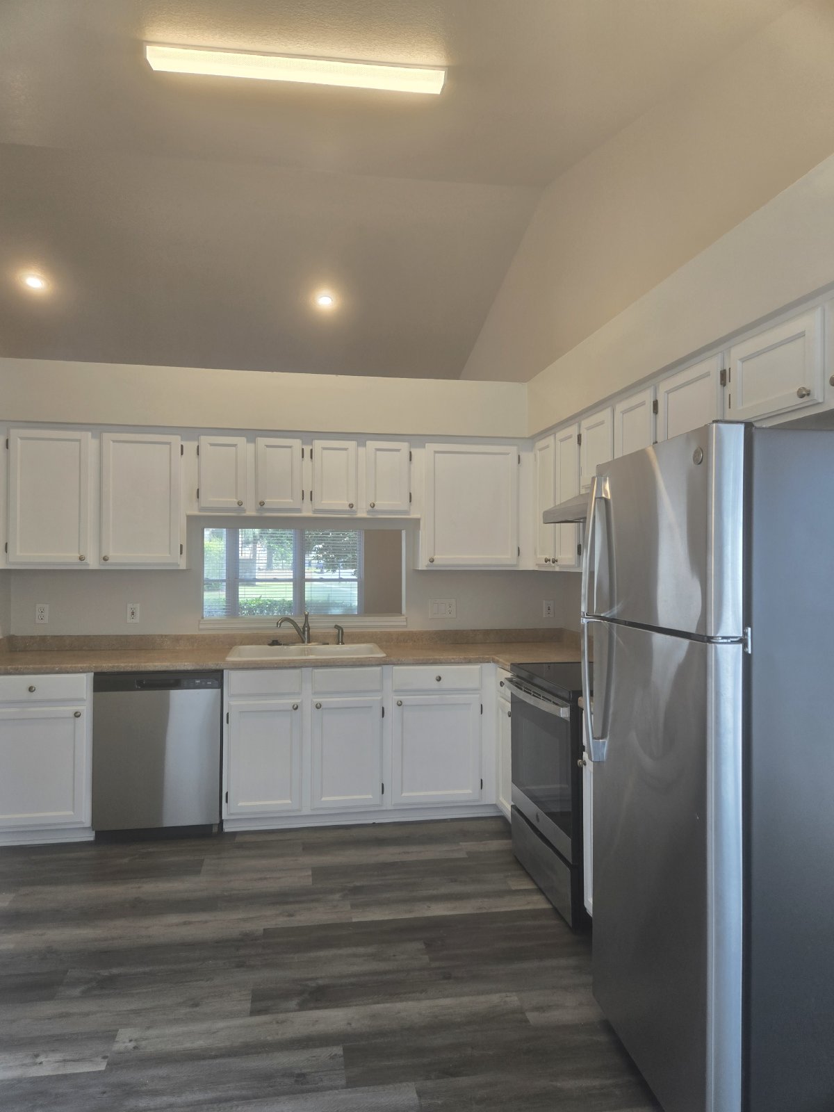 Lake Mary - 3 Bedrooms, 2 Bathrooms – $2,495.00 property image