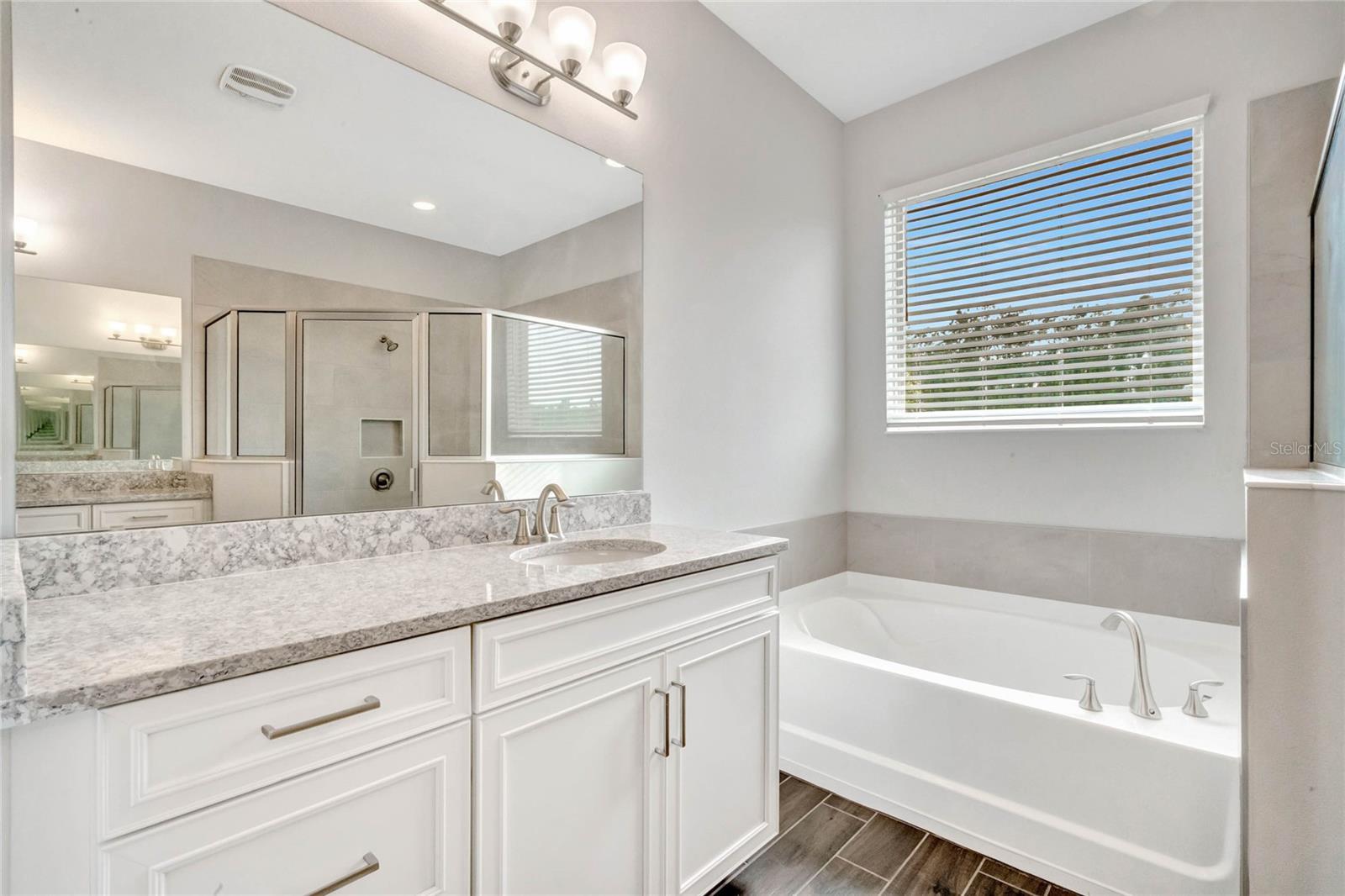 Winter Garden - 5 Bedrooms, 3.5 Bathrooms – $5,200.00 property image