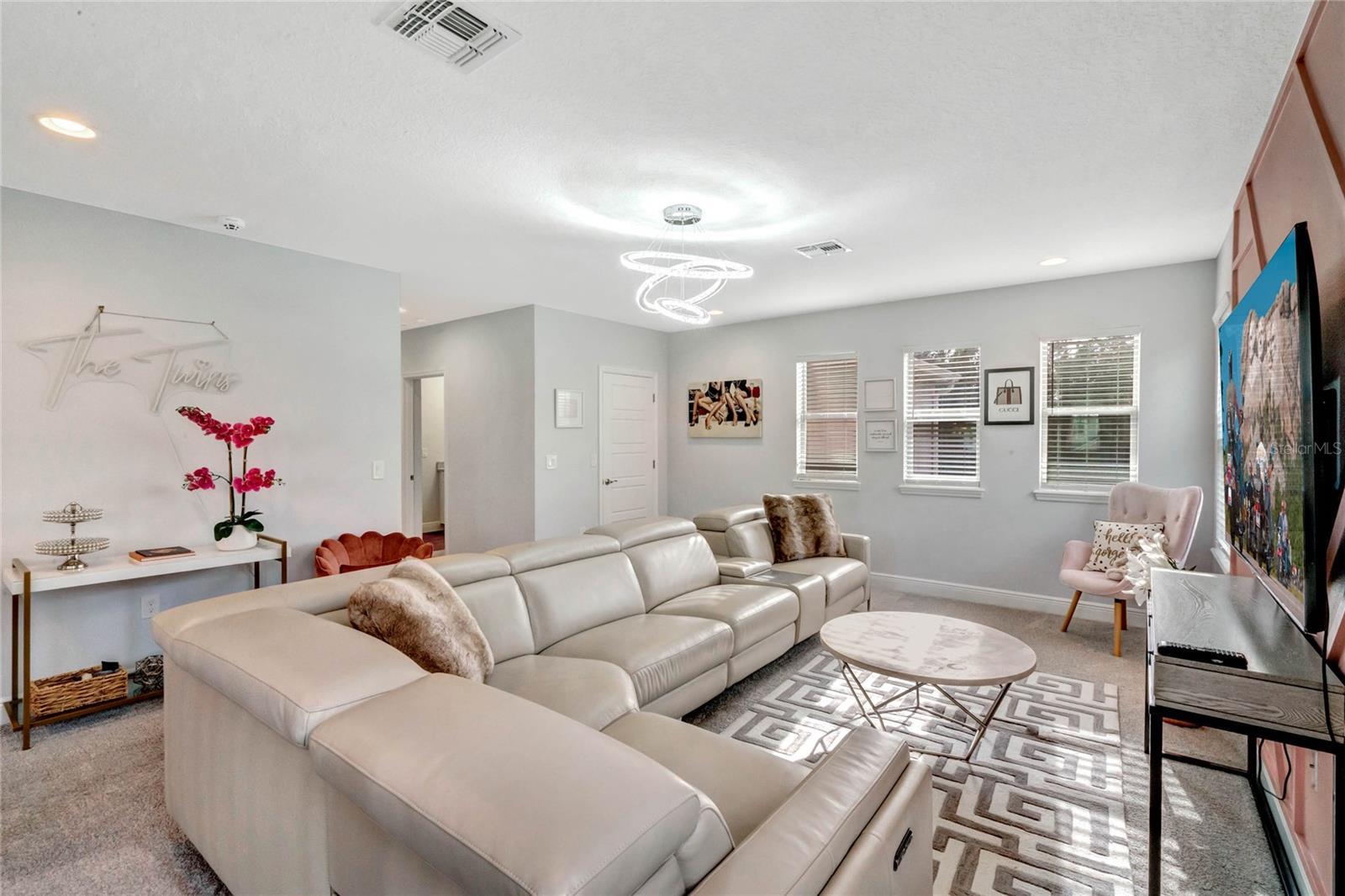 Winter Garden - 5 Bedrooms, 3.5 Bathrooms – $5,200.00 property image
