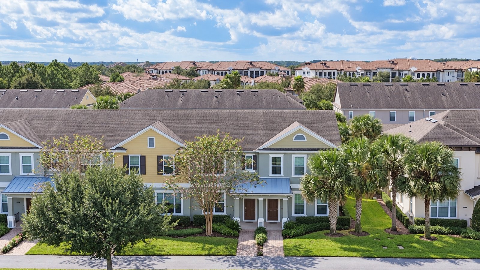 COMMUNITY POOLS – WINDERMERE – 3 BEDROOMS, 2.5 BATHROOMS – $2,800/MONTH property image
