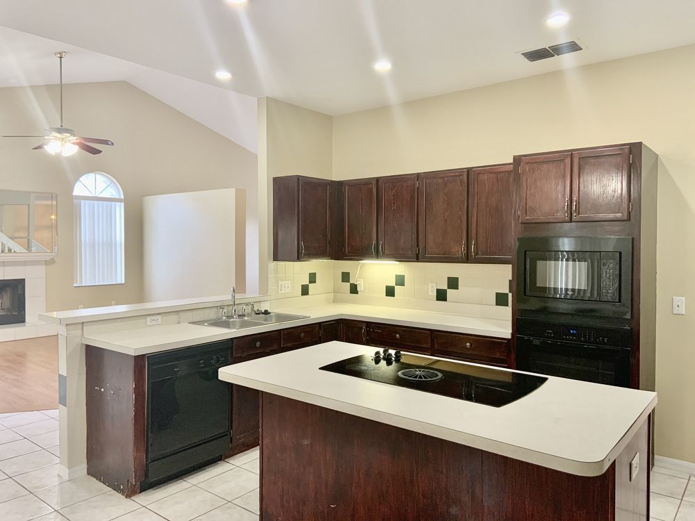 Oviedo, - 4 Bedroom, 2.5 Bathroom - $2,950.00 property image