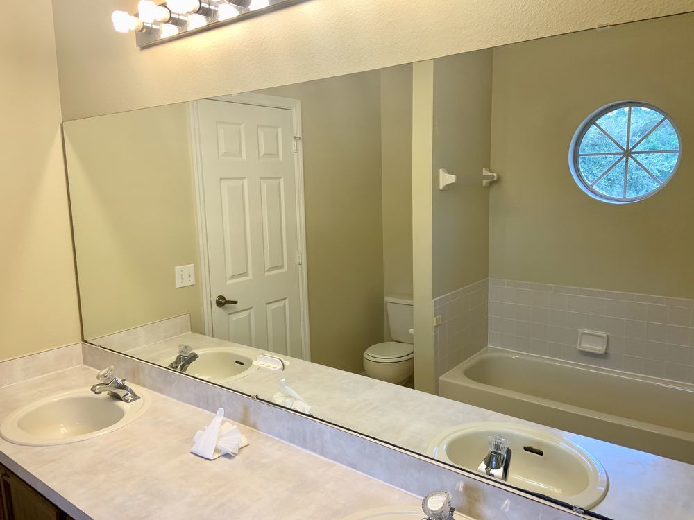 Oviedo, - 4 Bedroom, 2.5 Bathroom - $2,950.00 property image