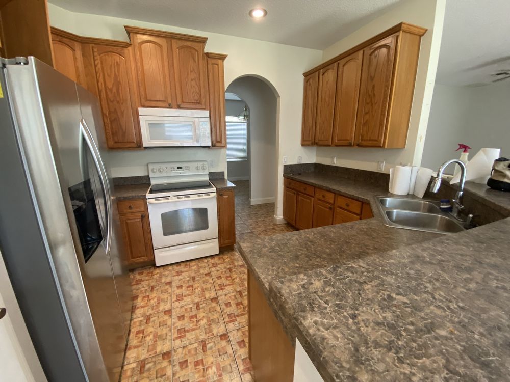 Eustis - 4 Bedroom, 2 Bathroom - $2,325.00 property image